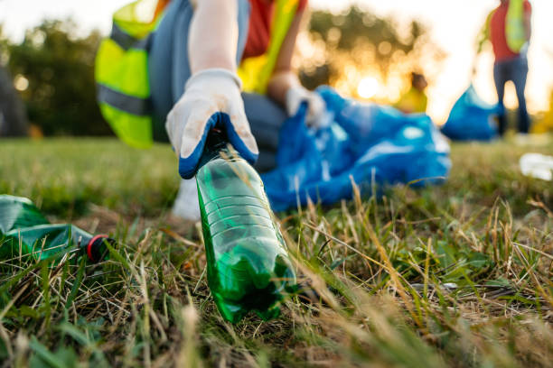Best Yard Cleanup Services  in La Nte, MO